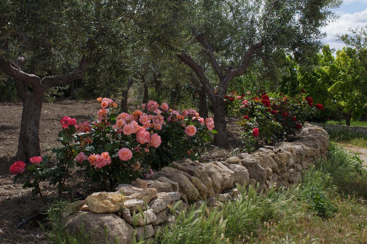 Villa Trullo Del Cavaliere Delle Gravine Castellaneta Exterior foto